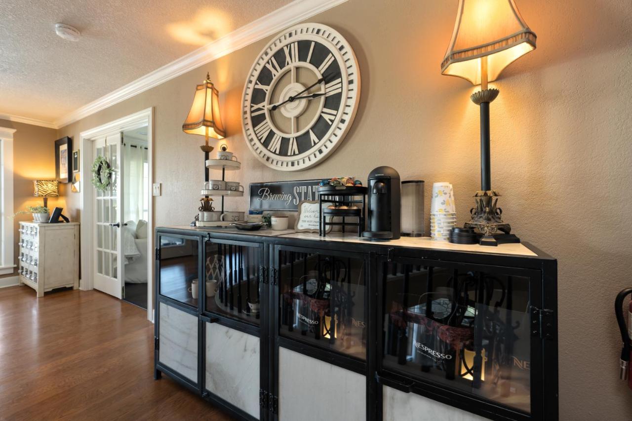 The Plantation House Boutique Inn Pflugerville Esterno foto