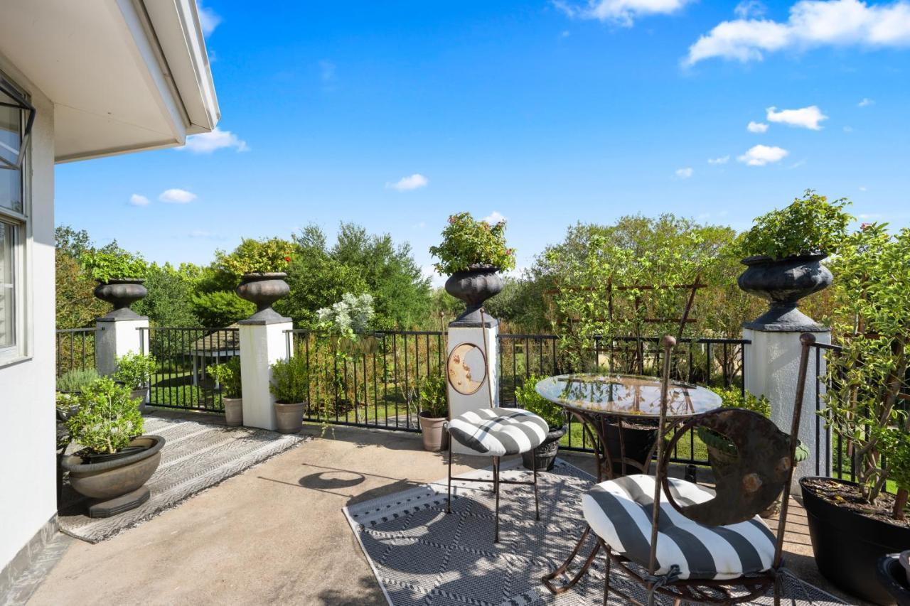 The Plantation House Boutique Inn Pflugerville Esterno foto