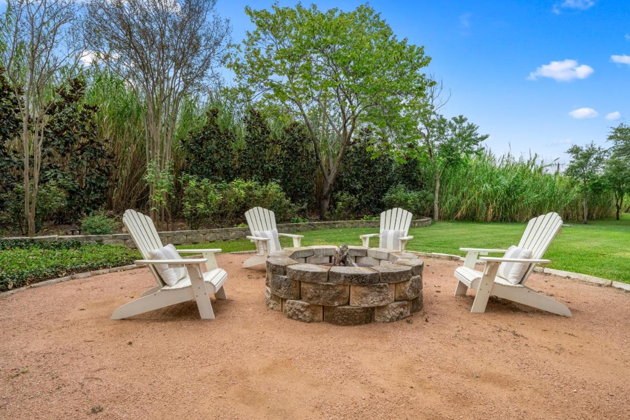 The Plantation House Boutique Inn Pflugerville Esterno foto