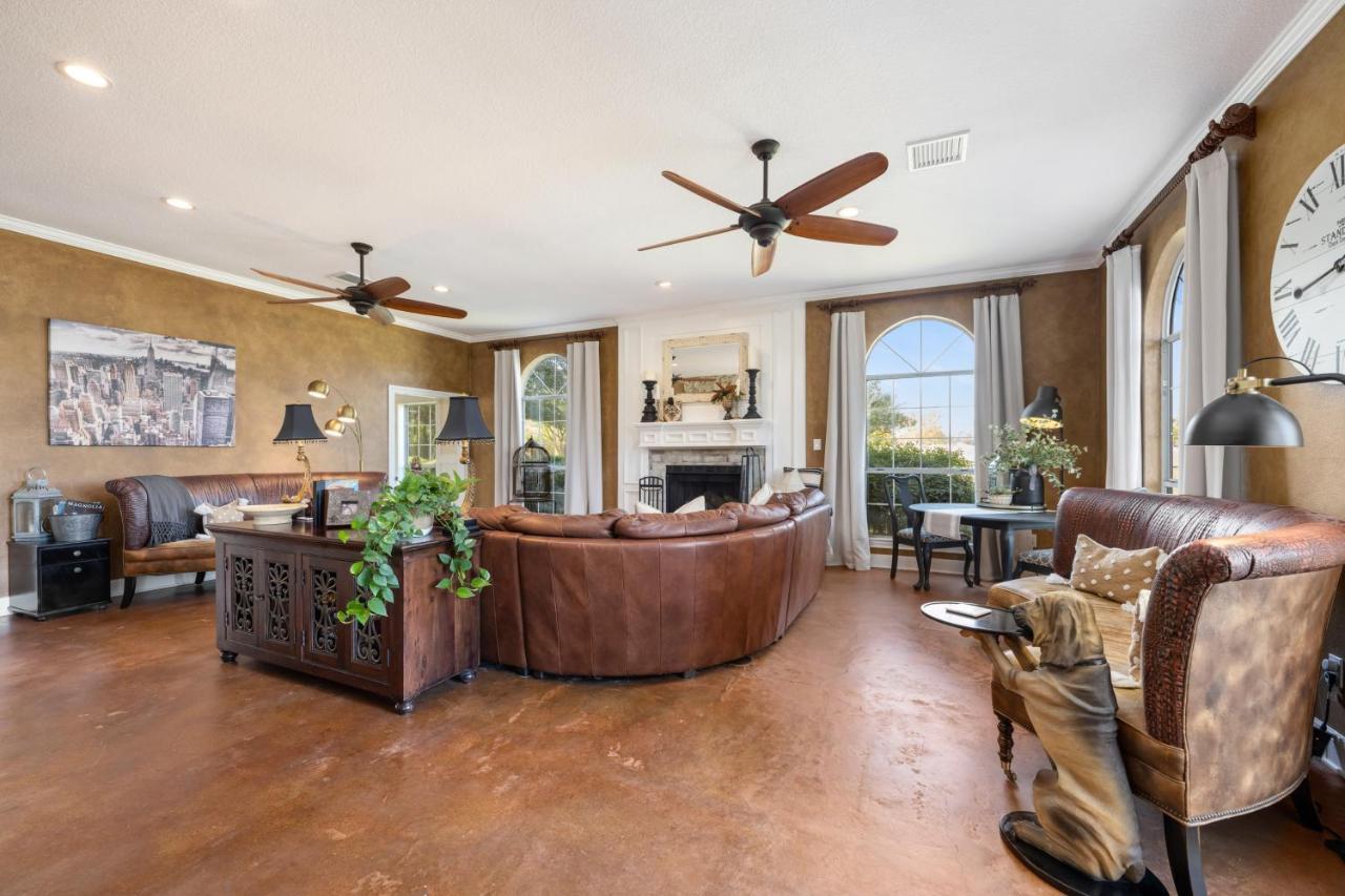 The Plantation House Boutique Inn Pflugerville Esterno foto