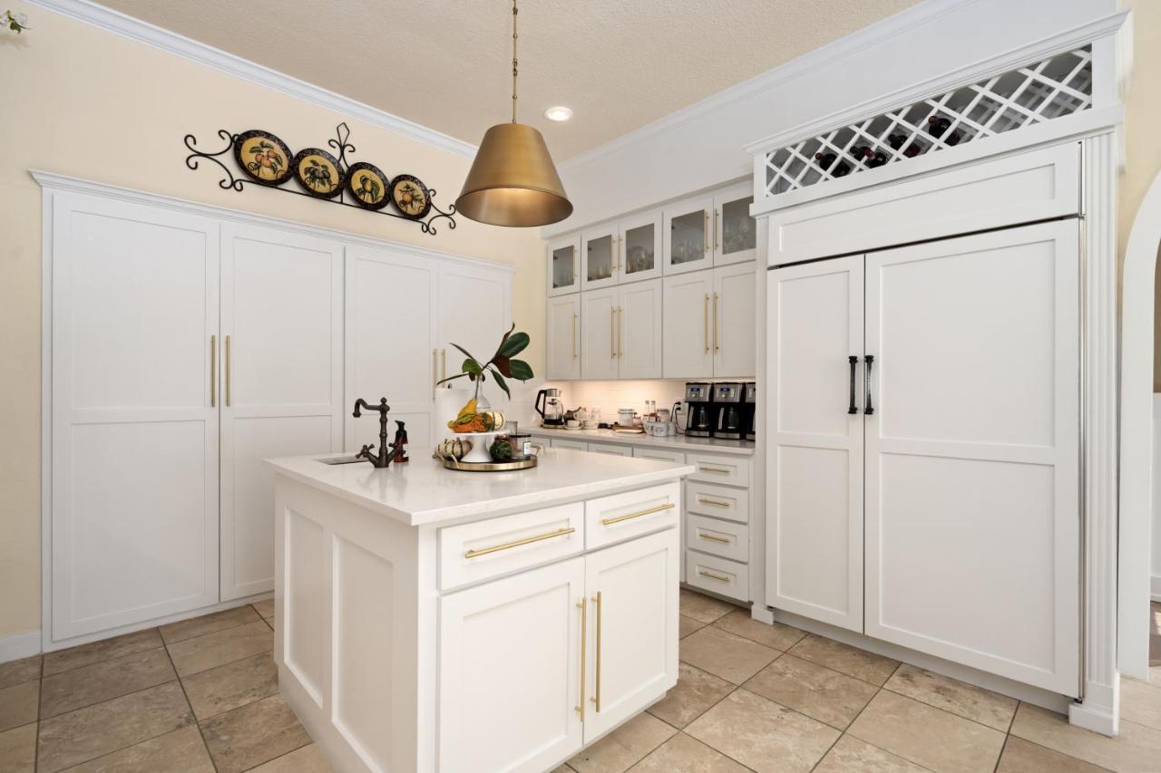 The Plantation House Boutique Inn Pflugerville Esterno foto