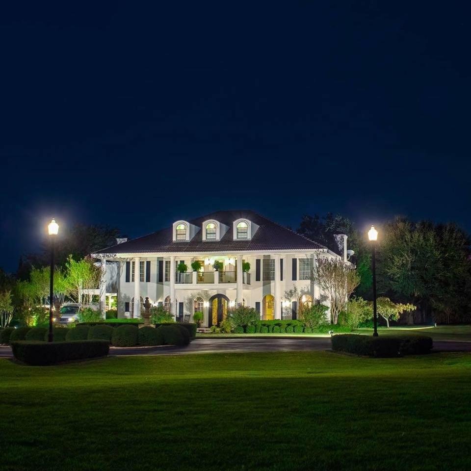 The Plantation House Boutique Inn Pflugerville Esterno foto