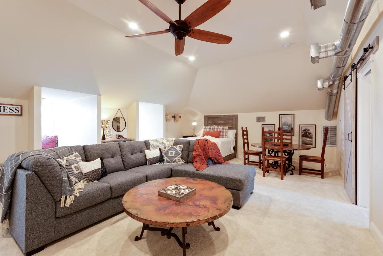 The Plantation House Boutique Inn Pflugerville Esterno foto