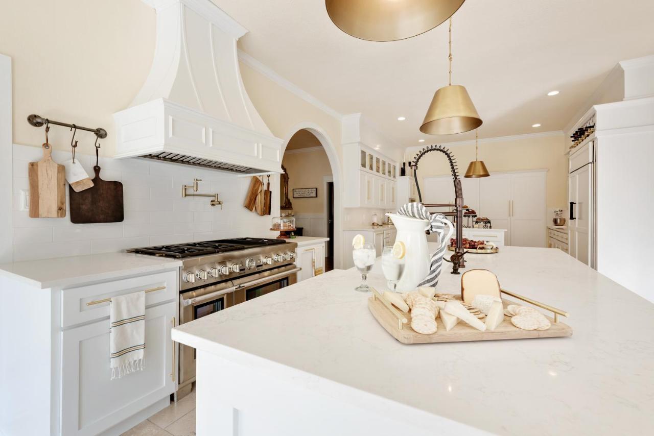 The Plantation House Boutique Inn Pflugerville Esterno foto