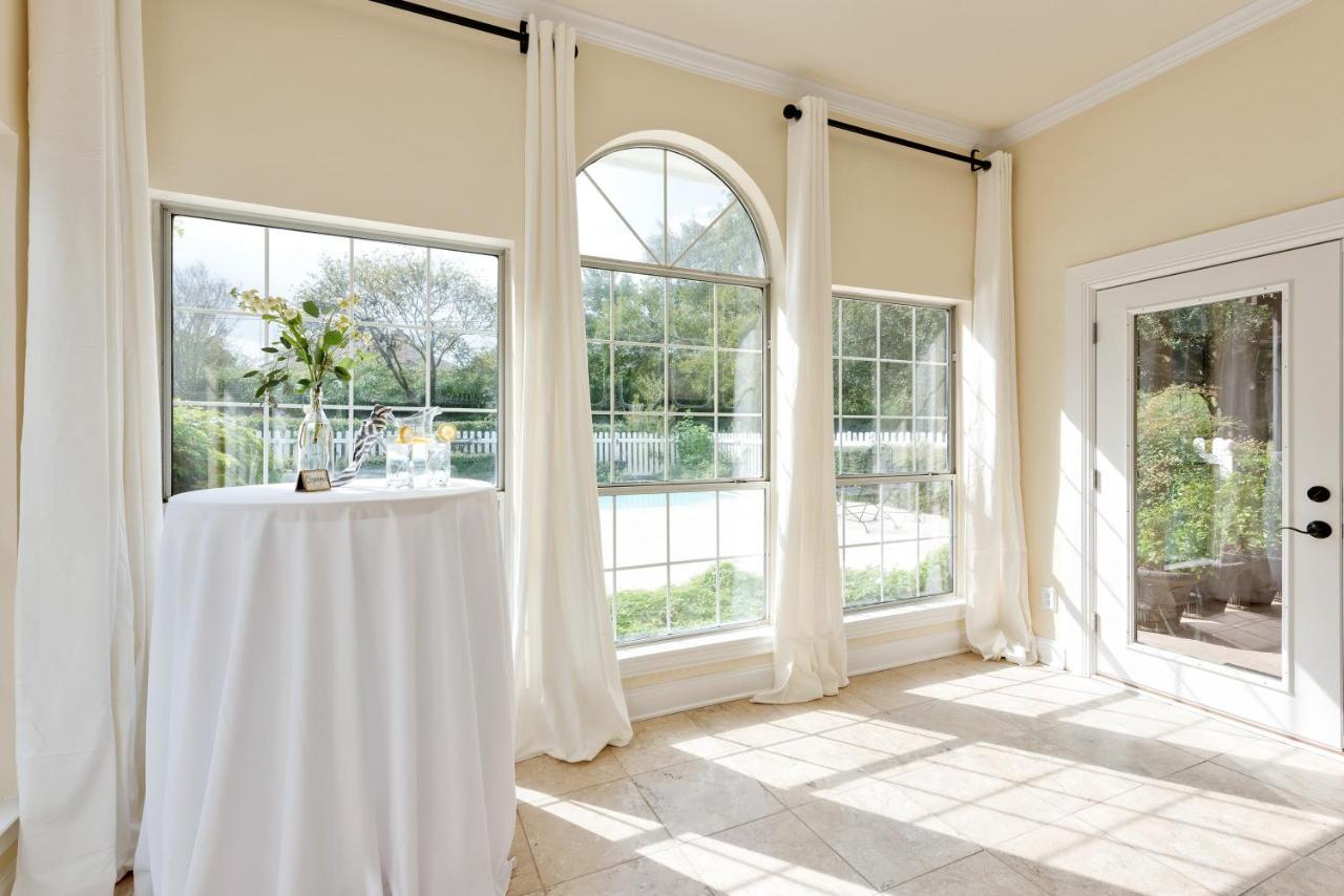 The Plantation House Boutique Inn Pflugerville Esterno foto